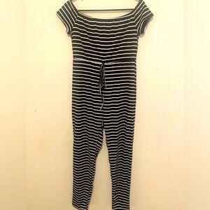 Jumpsuit black and white stripes